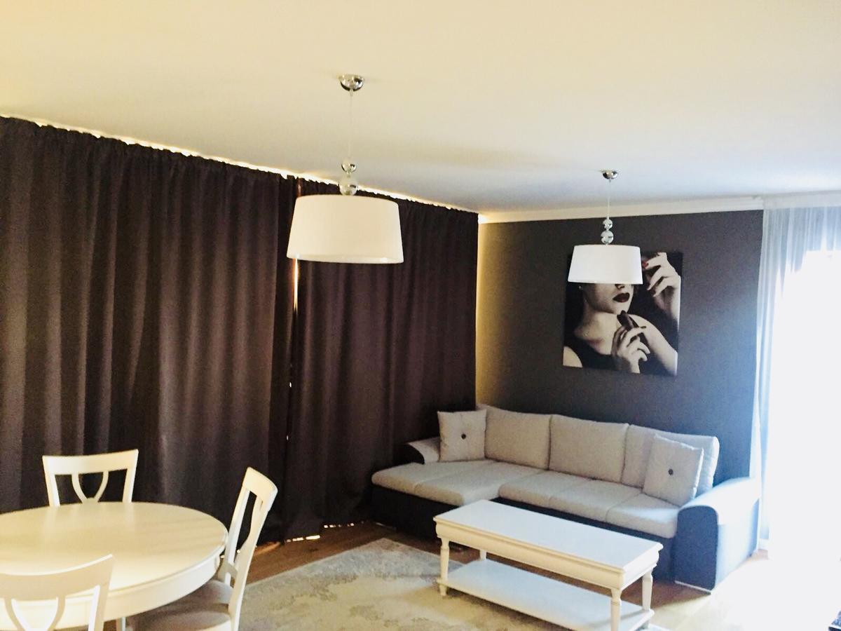 Flori De Iulie Apartamente Брашов Экстерьер фото