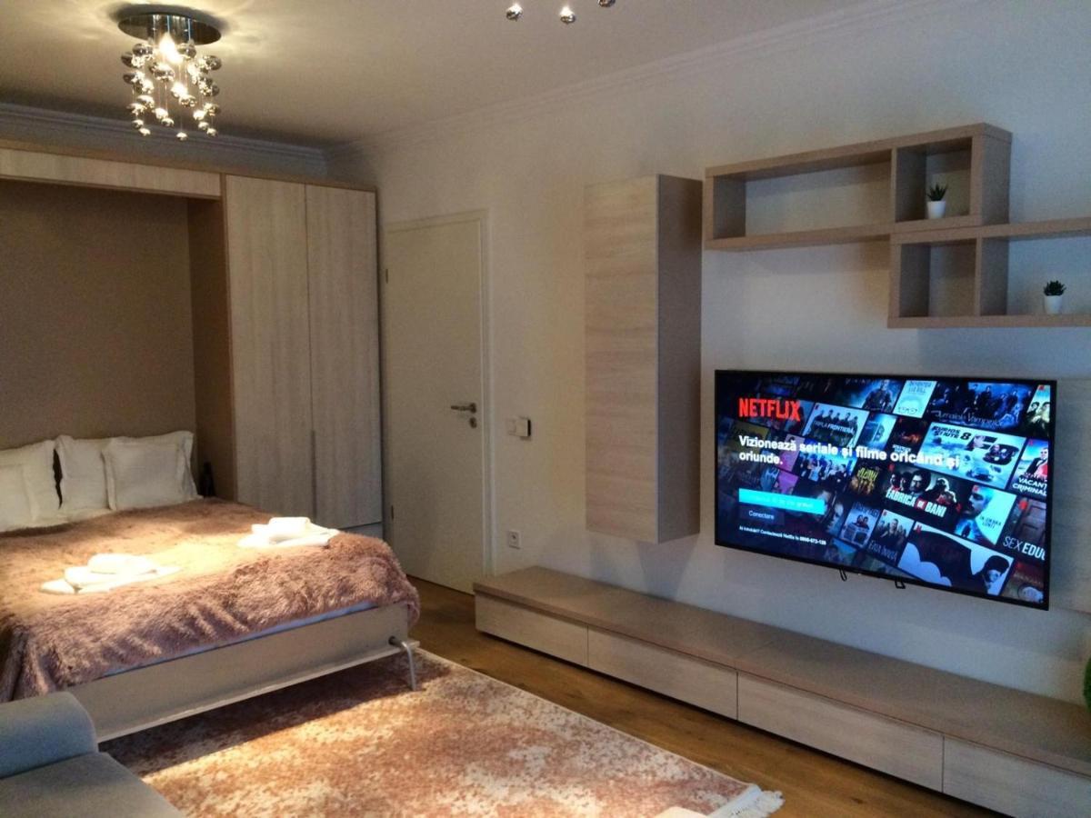 Flori De Iulie Apartamente Брашов Экстерьер фото