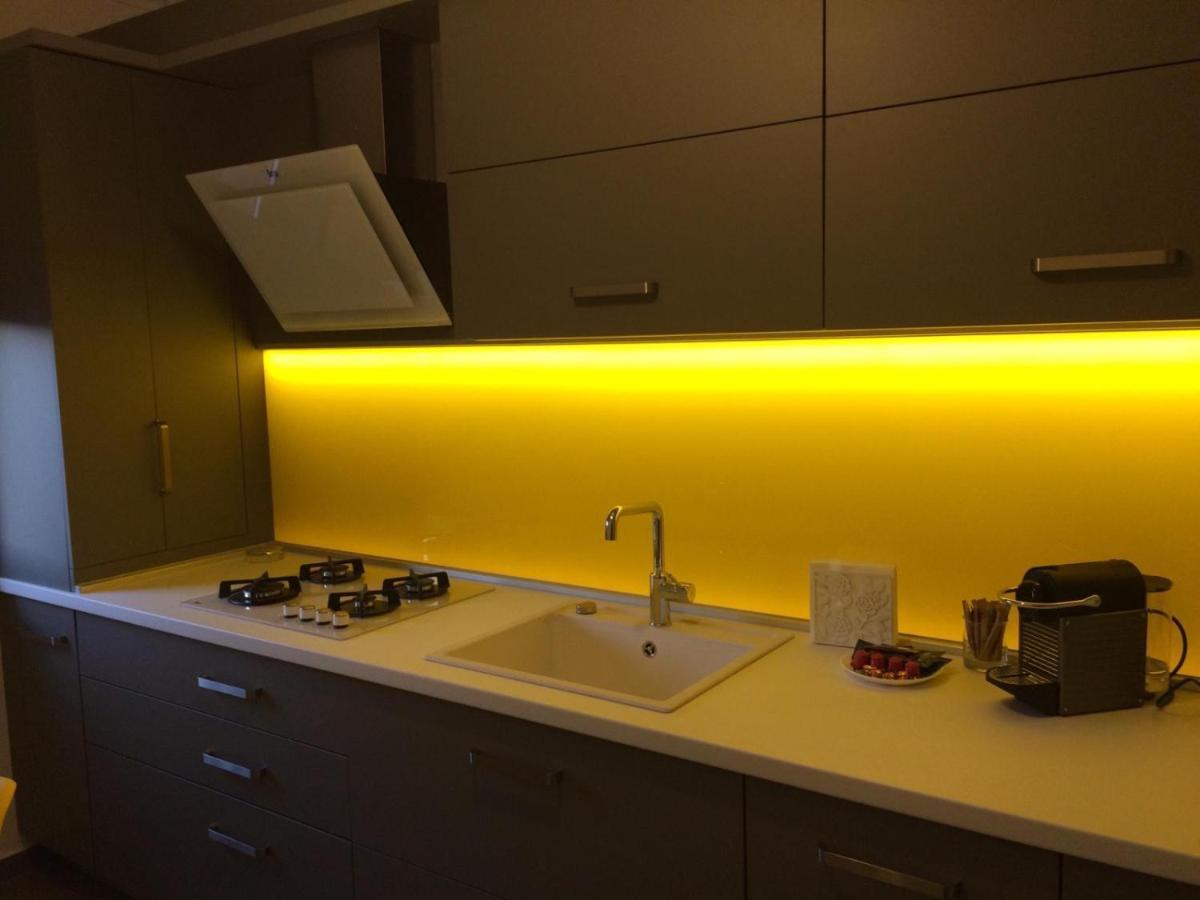 Flori De Iulie Apartamente Брашов Экстерьер фото